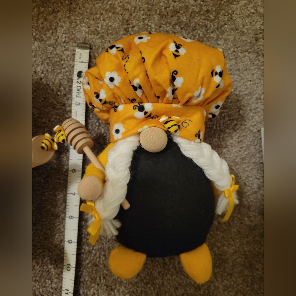 EUC Slopehill sweet as Honey, HoneyBee chef Gnomes 🍯 - Picture 4 of 5